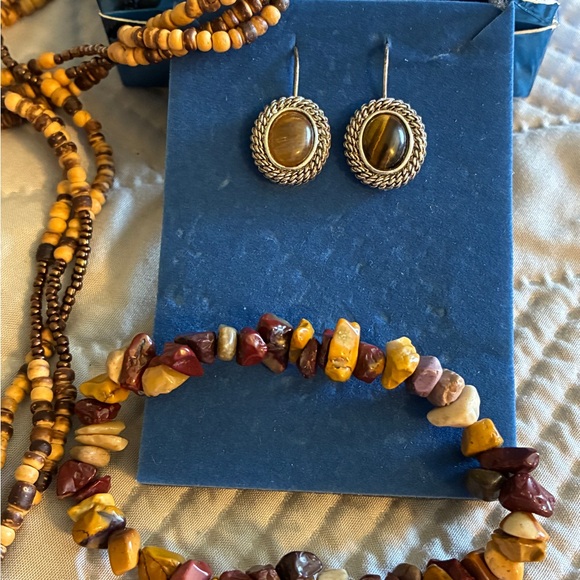 Tigers Eye Avon Necklace 3 piece Set Original Box - Picture 6 of 7